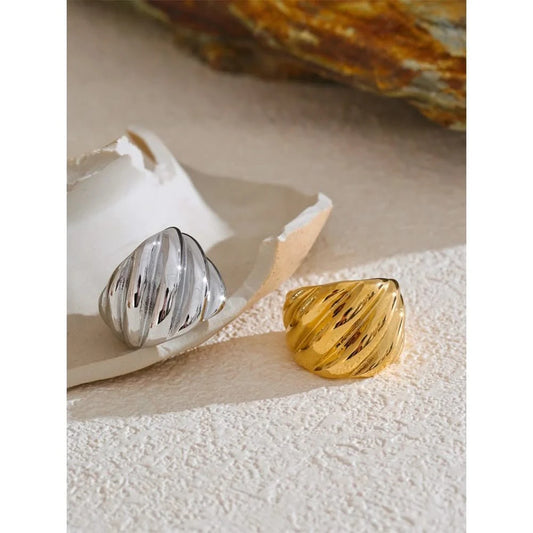 Striped Geometric Gold Ring - Statement Finger Jewelry