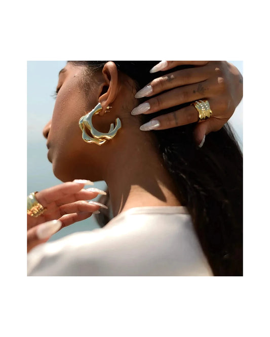 Chic Geometric Petal Earrings - Fashionable Style — view 4