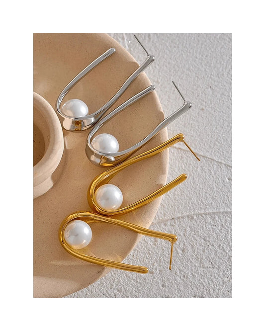 Utopia Pearls Hoop Earrings — view 4