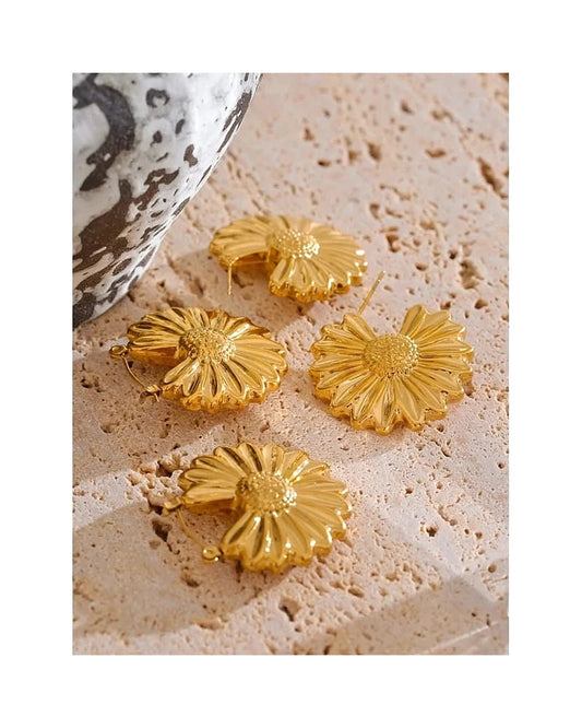 Sunlit Daisy Hoop Earrings — gold view 5