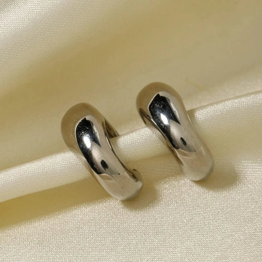Wave ear cuff